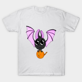 Bat with pumpkin T-Shirt